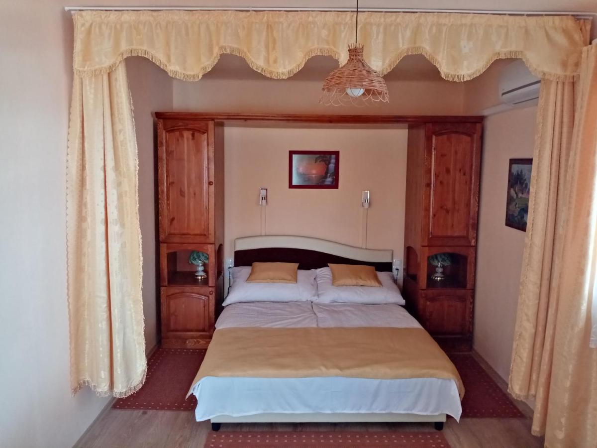 Jazmin-Szieszta Apartmanhaz Balatonfuered Exterior foto