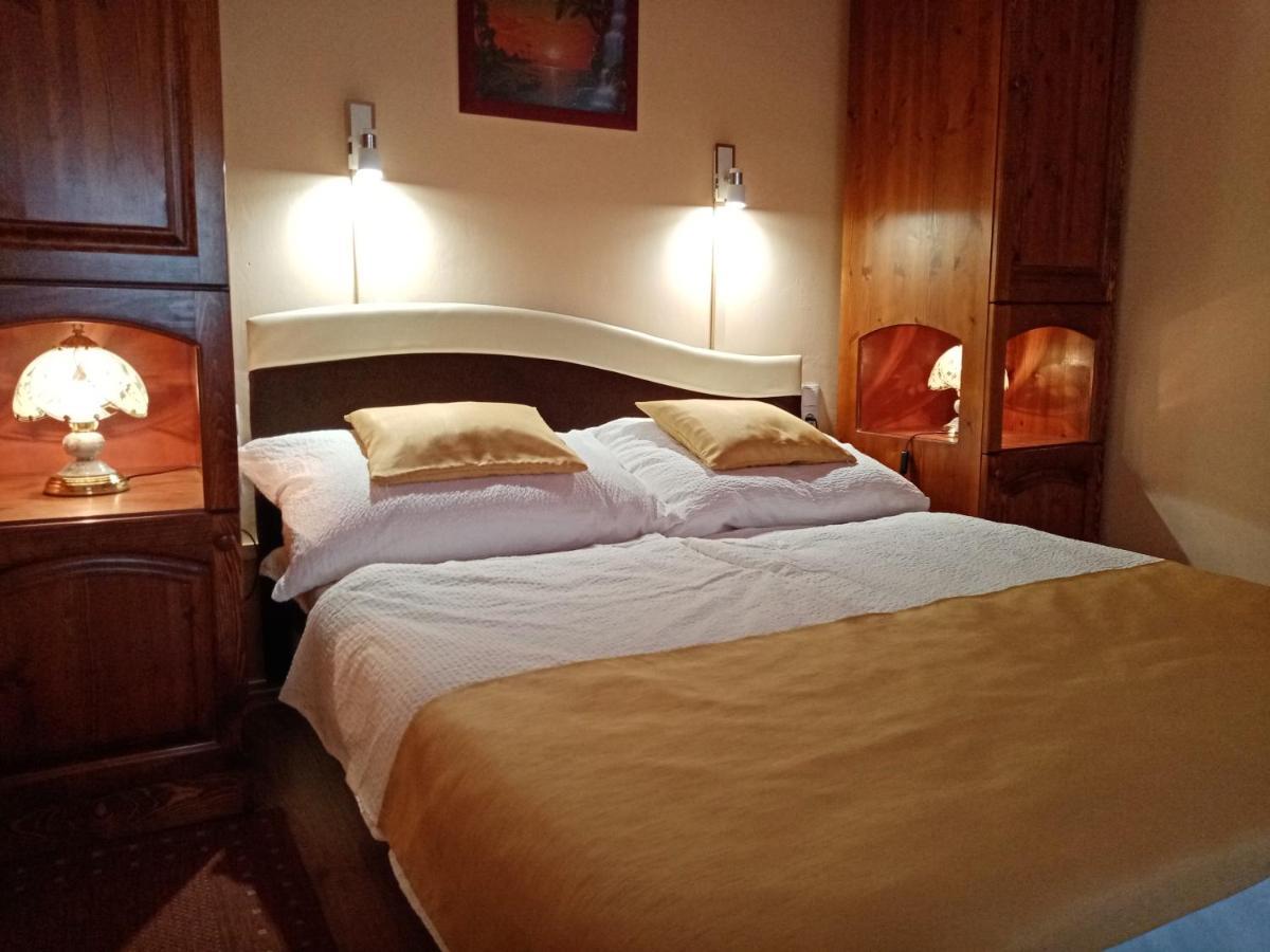 Jazmin-Szieszta Apartmanhaz Balatonfuered Exterior foto
